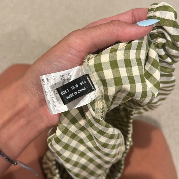 Cute Patterned Crop top - Picture 4 of 4